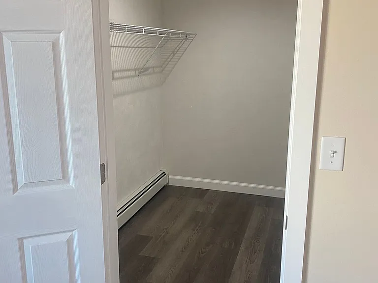 150 Stamford Ave — Photo 6