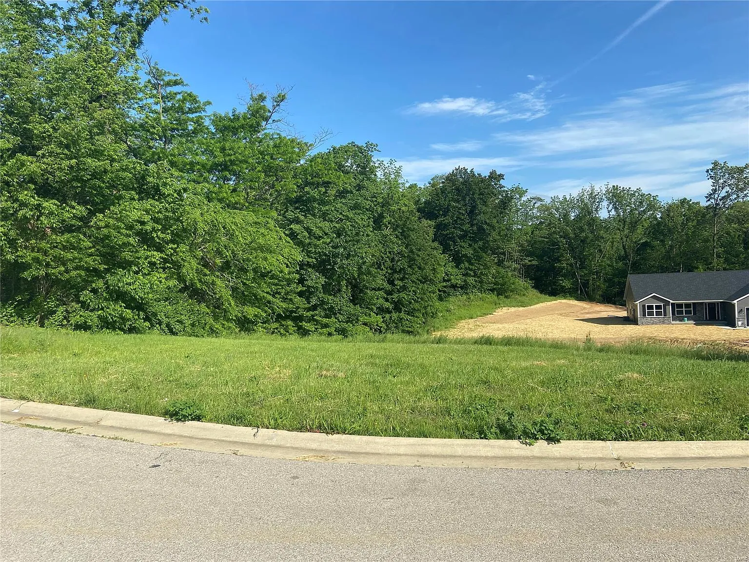 679 Galen Dr photo 1