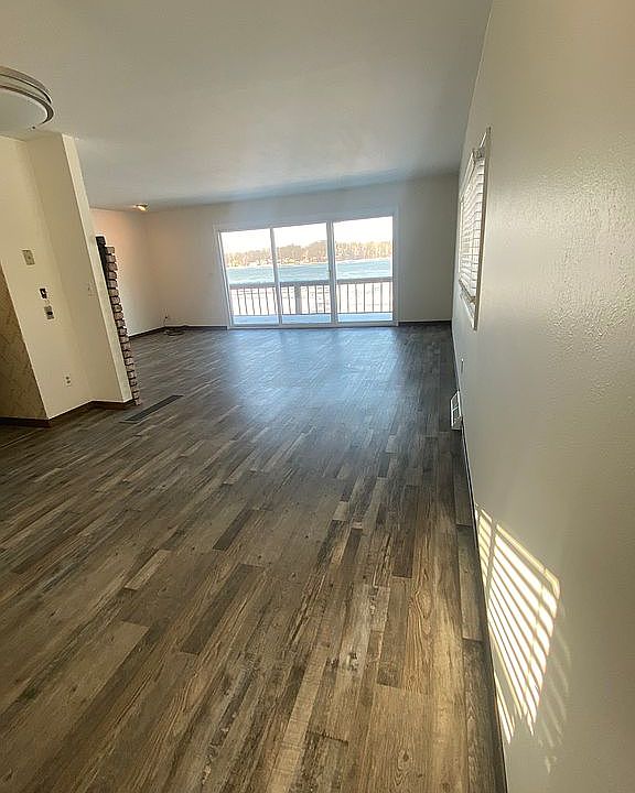 2nd image of 7659 E Lake Park Ave