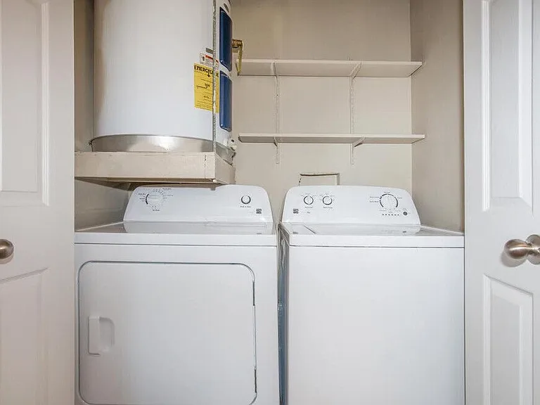 Kingsgate Apartments — Photo 7