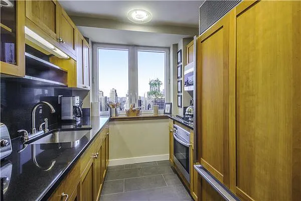 Sold by (Legacy) Elegran | media 11