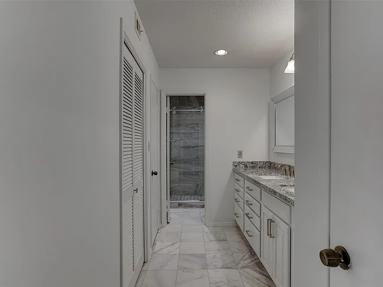 2323 Augusta Dr #30 — Photo 11