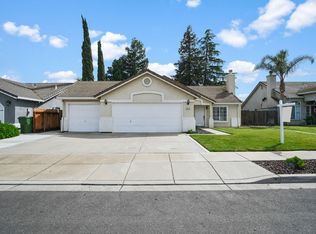 4614 Glimmer Ln, Turlock, CA 95382