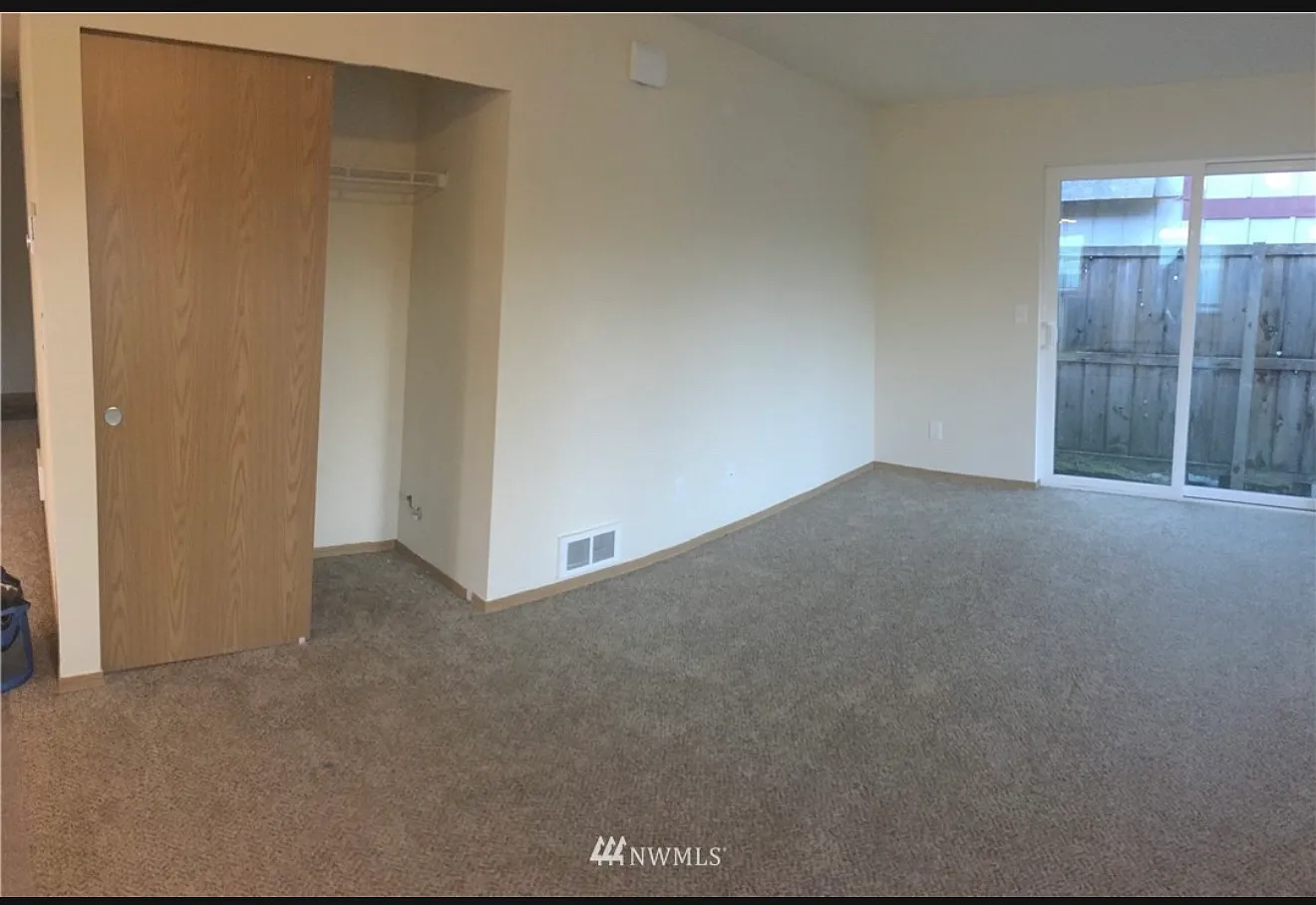 3 bed, 1248 sqft, $2,550 — Photo 4