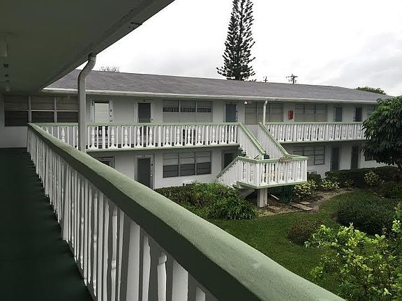 3rd image of 121 Kingswood E #F
