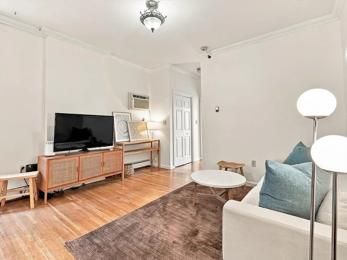 1 bed, 1.0 bath, 508 sqft, $3,100 — Photo 1