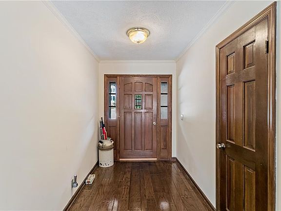 Entry foyer with coat closet