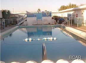 Pool in Center of 18 Rooms