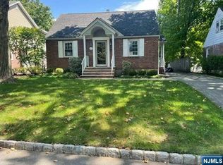 13 Highland Ave, Dumont, NJ 07628