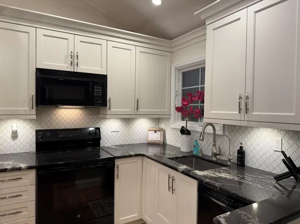 32 Laurel Road, Kings Park, NY 11754