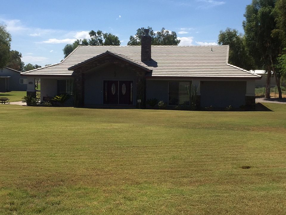 1st image of 1692 E Willow Dr
