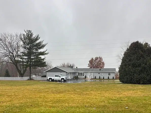 11420 W Chetlain Ln, Galena, IL 61036