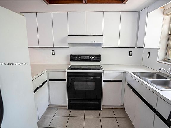 5th image of 11113 NW 7th St APT 103-1