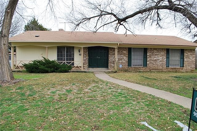 1st image of 907 Carleton Dr