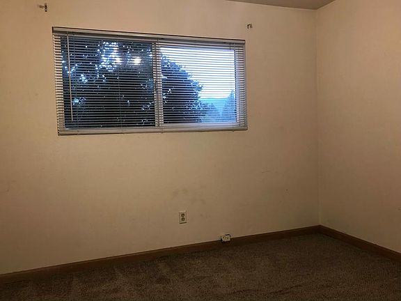 4th image of 221 Washo Dr