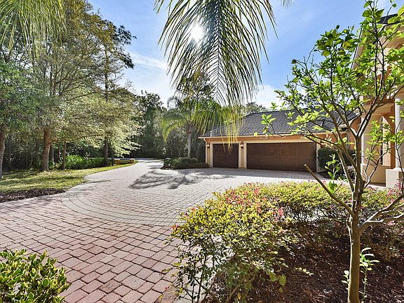 4th image of 613 S Pokeberry Pl