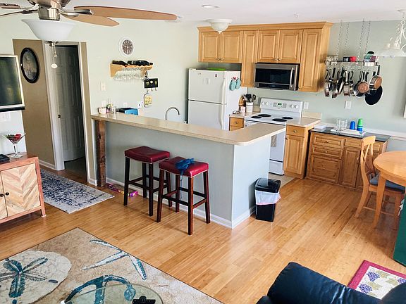 4th image of 528B Washington Ave #528B