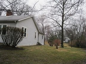 2nd image of 811 S Anita St