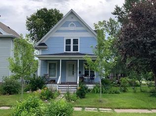 1072 Illinois Ave SW, Huron, SD 57350