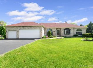46W306 Woodview Pkwy, Hampshire, IL 60140