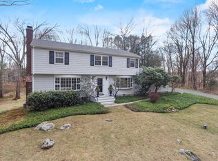 136 Wildwood Rd, Stamford, CT 06903