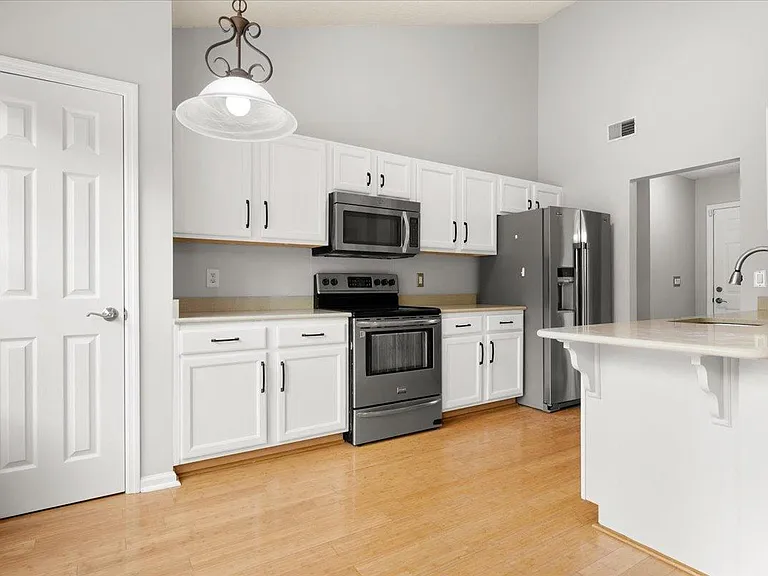 1201 Grasswind Dr — Photo 12