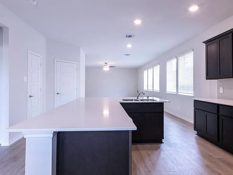 1309 Crookpost Dr — Photo 5