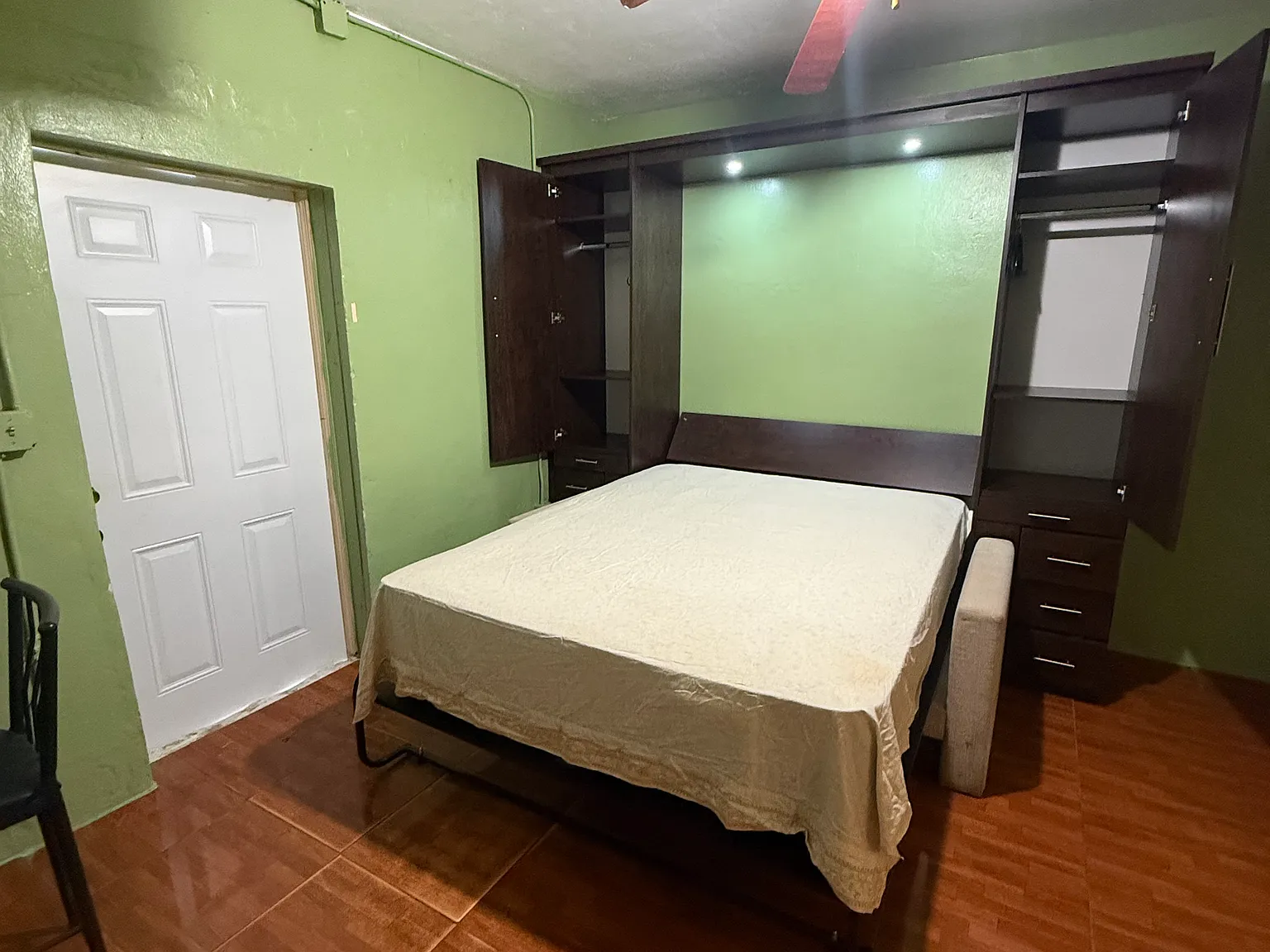 Studio, $1,300 — Photo 4