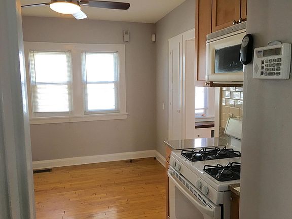 5th image of 2522 E 126th St Unit 1