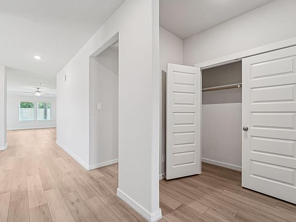 2nd image of 2702 Chancellor