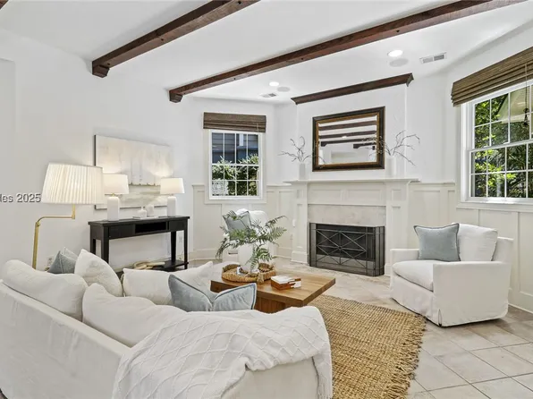 1 Yacht Club Dr, Hilton Head Island, SC 29926