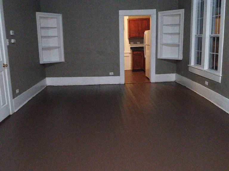 1128 Essex St — Photo 10