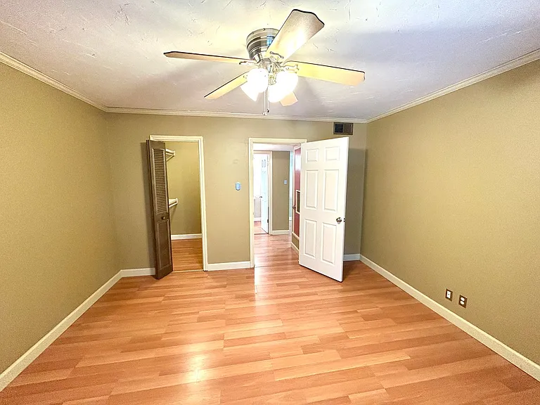 1045 Shook Ave #113 — Photo 16