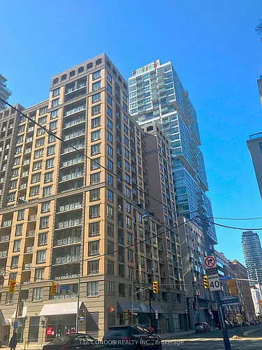 140 Simcoe St #610 Photo 1