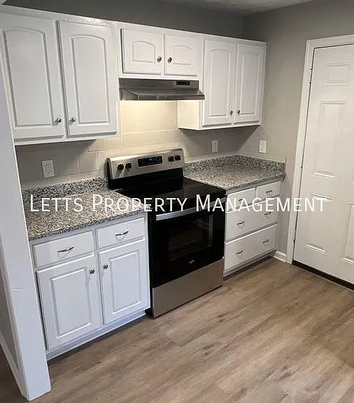 947 Belvedere Dr — Photo 6
