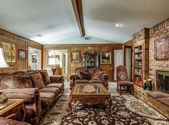 4th image of 180 Cedarcrest Ln