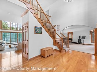 1748 Tanager Way, Long Grove, IL 60047