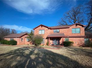 26 Oakwood Dr, Oklahoma City, OK 73121