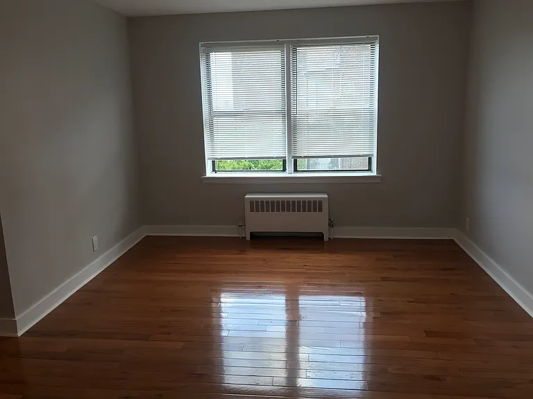 1104 Palisade Ave #4L — Photo 5