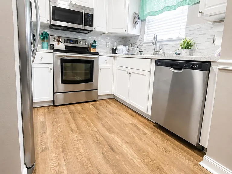 130 Luden Dr #D — Photo 11