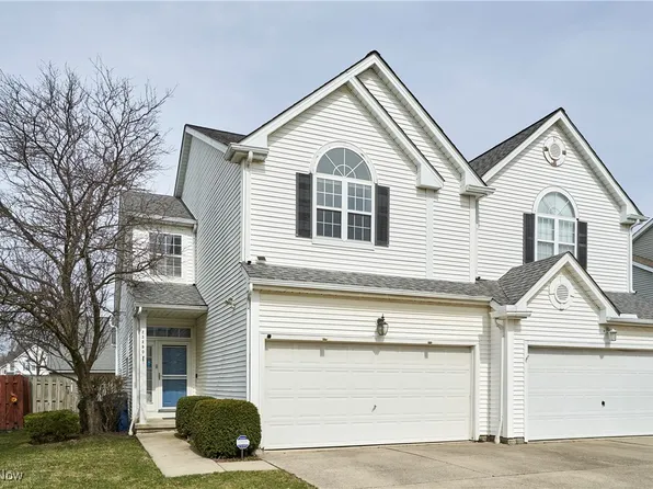 23250 Chandlers Ln, Olmsted Falls, OH 44138