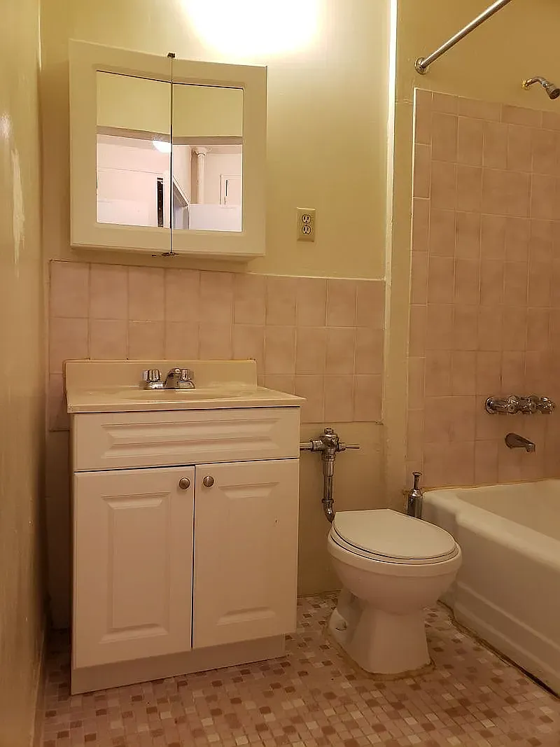 227 East Seventh Street — Photo 3