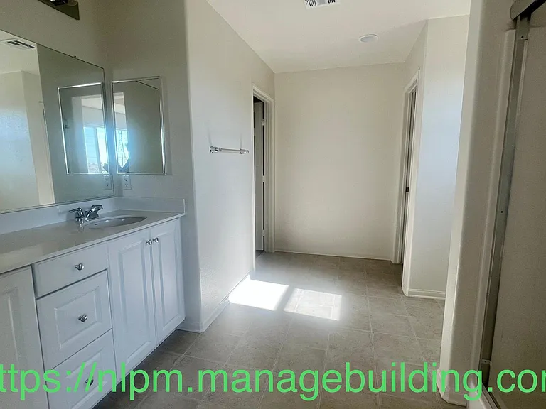 13328 Hyacinth Ct — Photo 6