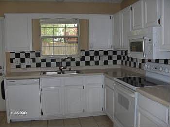 2nd image of 5911 Autumn Oaks Ln
