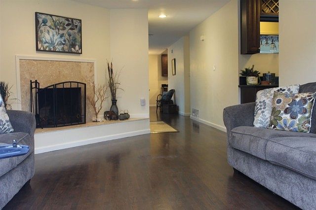 1st image of 3633 Nimitz Blvd