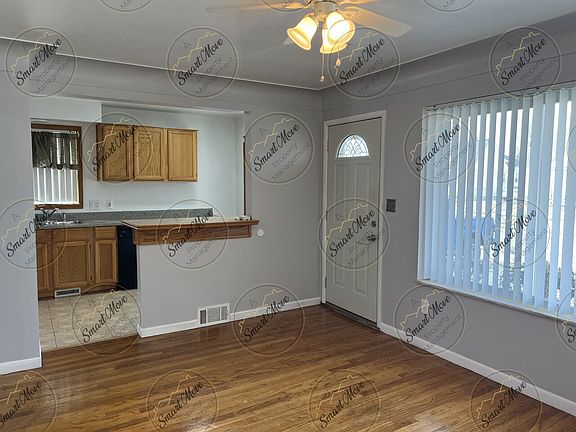3rd image of 20974 Eastwood Blvd