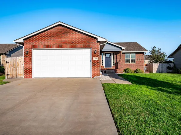 714 S Cherrywood Cir, Andover, KS 67002