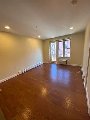 5th image of 30-83 32nd St #3J