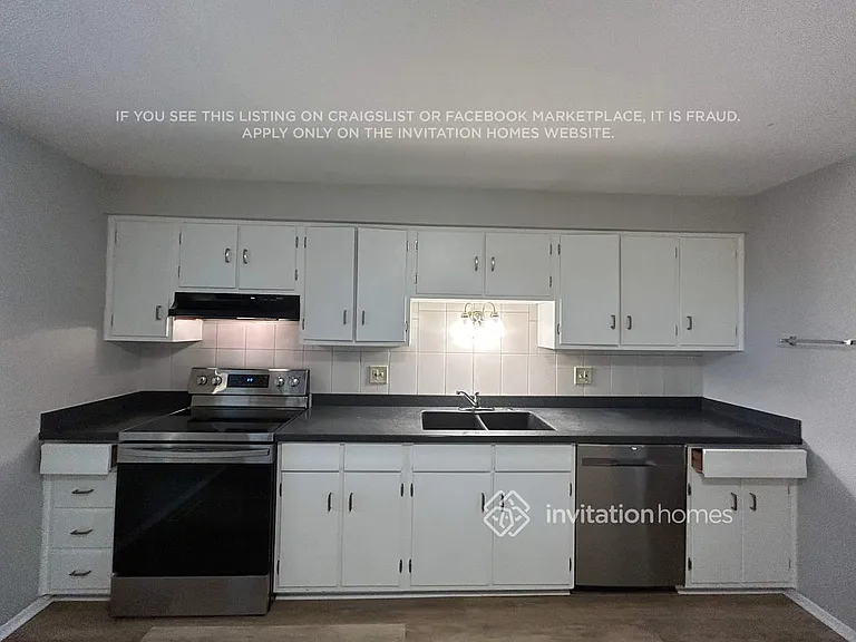 8866 W Asbury Dr — Photo 5