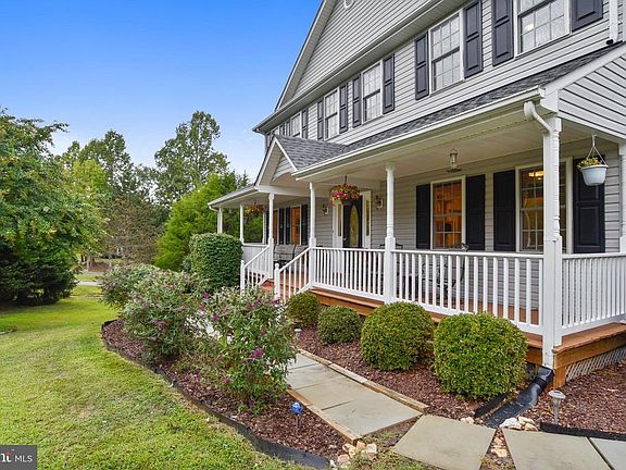 3rd image of 7437 Whisperwood Dr